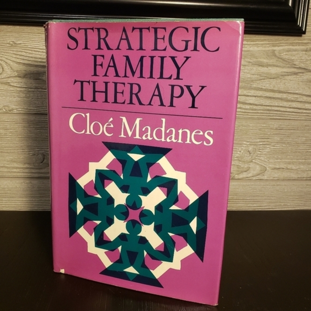 Strategic‎ Family Therapy by Cloe Madanes | Hardcover